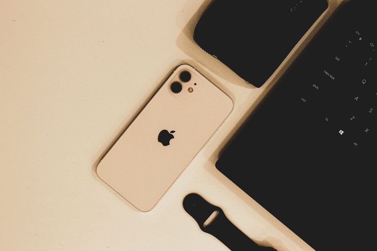 How to Clean Your Phone and Keyboard Safely