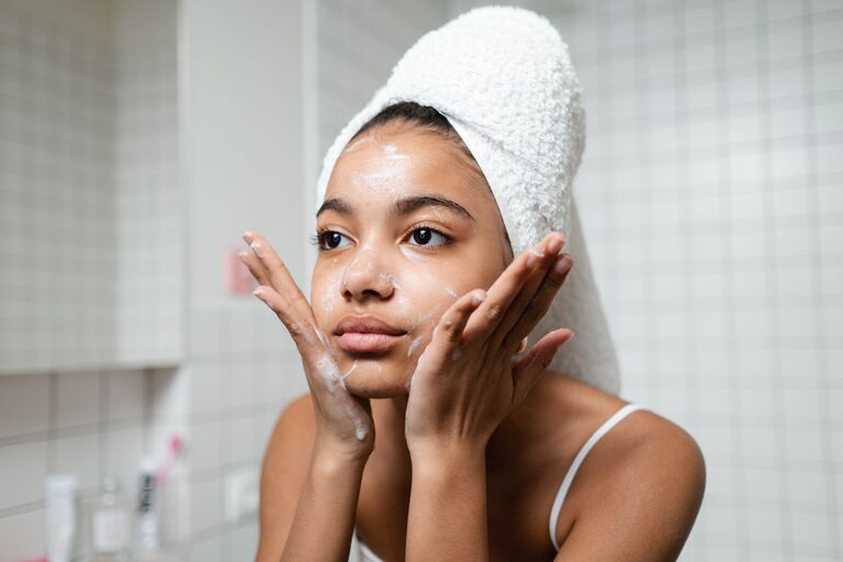 How to Start a Basic Skincare Routine
